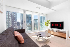 1BR with Sofa Bed that sleeps 3 by Yorkville!